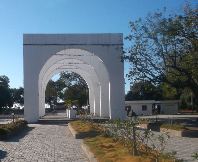 Jardin Lifau Abandonadu Tinan 5 Ona