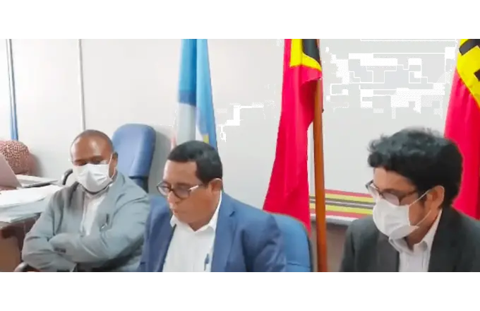 Koaligasaun Minoria Foti "Reasaun" Hasoru Koaligasaun Maioria