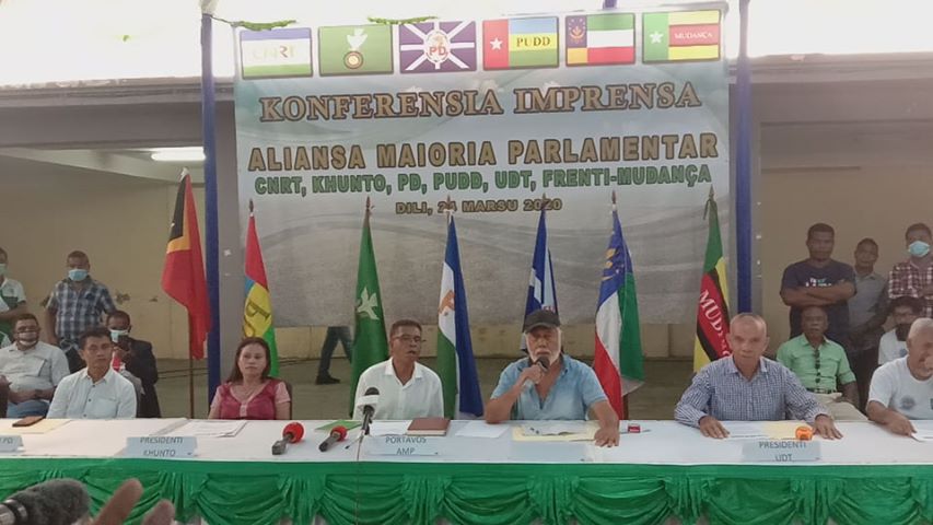 Partidu koaligasaun Aliansa Maioria Parlamentar (AMP) ne'ebé kompostu husi partidu politika 6 realiza konferensia imprensa iha sede partidu CNRT, Bairu Grilos-Dili, Tersa 24 Marsu 2020. Foto Oe-Kusi Post/Raimundos Oki